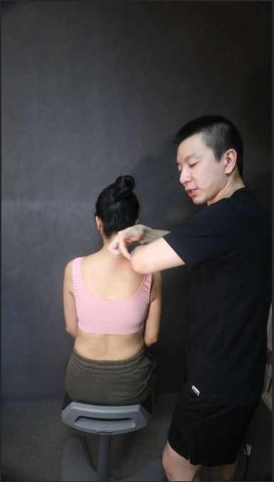 Partner Massage: Tight Traps (Tensed Trap Muscles) - Art of